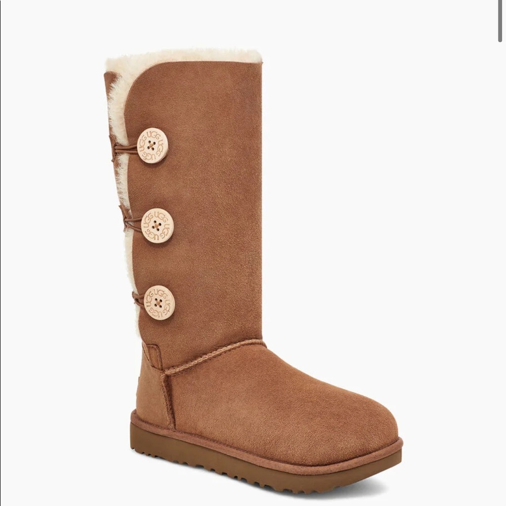 Ugg Boots - Chestnut Bailey Button triplet boots